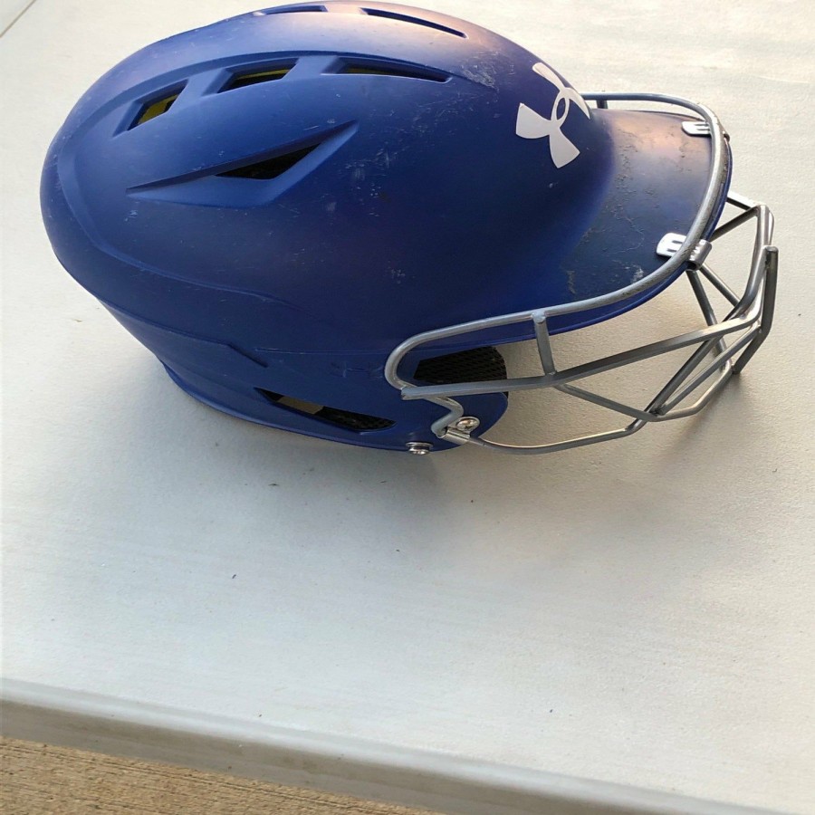 Helmets & Protective Gear * | Used 7 1/2 Under Armour Batting Helmet