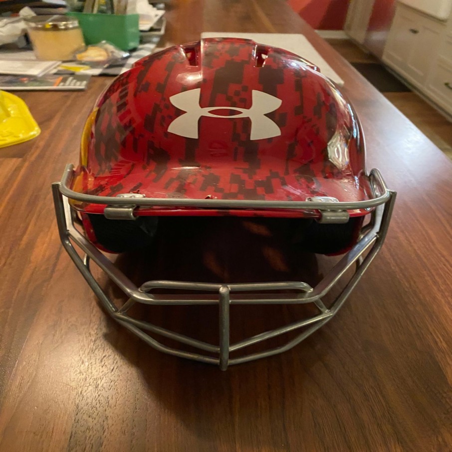 Helmets & Protective Gear * | Used 5 7/8 6 3/4 Under Armour Batting Helmet With Face Guard