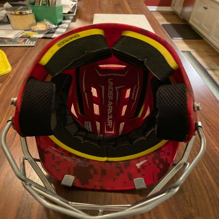 Helmets & Protective Gear * | Used 5 7/8 6 3/4 Under Armour Batting Helmet With Face Guard